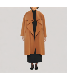 Loose Fitting Overcoat With Large Lapel